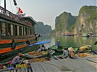 Halong_Bay_13.jpg