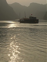 Halong_Bay__10.jpg