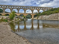 Pont_du_Gard_04.jpg