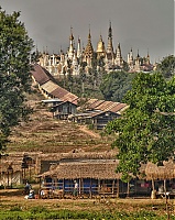 Dateiname=InleLake_01_Taung_To.jpg
Dateigröße=439KB
Abmessungen: 815x1024
hinzugefügt am: 08. Juni 2018 InleLake_01_Taung_To.jpg