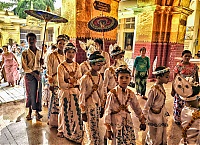 Mandalay_17_Mahamuni_Pagoda.jpg