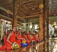 Dateiname=Shwedagon_Pagoda_02.jpg
Dateigröße=398KB
Abmessungen: 1024x940
hinzugefügt am: 08. Juni 2018 Shwedagon_Pagoda_02.jpg