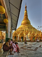 Dateiname=Shwedagon_Pagoda_16.jpg
Dateigröße=331KB
Abmessungen: 767x1024
hinzugefügt am: 08. Juni 2018 Shwedagon_Pagoda_16.jpg