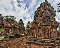 Baneay_Srei_06.jpg