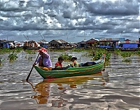 Floating_village_02.jpg