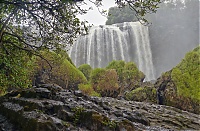 Elephant_waterfall_01.jpg