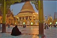 Dateiname=018_Burma_2014_Shwedagon_ji.jpg
Dateigröße=604KB
Abmessungen: 1783x1200
hinzugefügt am: 04. April 2021 018_Burma_2014_Shwedagon_ji.jpg