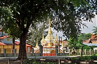 089_Burma_Inle_Lake_ji.jpg