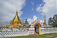 099_Burma_Inle_Lake_ji.jpg