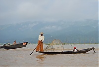 107_Burma_Inle_Lake_ji.jpg