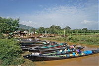 143_Burma_Inle_Lake_ji.jpg