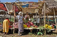 182_Burma_Inle_Lake_ji.jpg