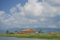 233_Burma_Inle_Lake_ji.jpg