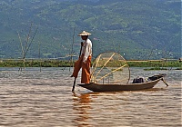 243_Burma_Inle_Lake_ji.jpg