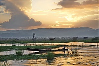 320_Burma_Inle_Lake_ji.jpg