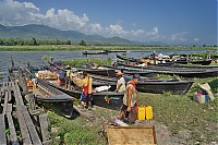 382_Burma_Inle_Lake_ji.jpg