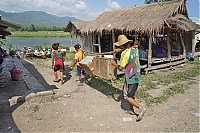 398_Burma_Inle_Lake_ji.jpg