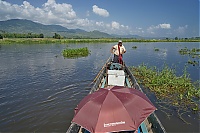 402_Burma_Inle_Lake_ji.jpg