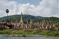 430_Burma_Inle_Lake_ji.jpg