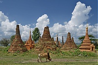 453_Burma_Inle_Lake_ji.jpg