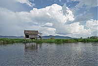 557_Burma_Inle_Lake_ji.jpg