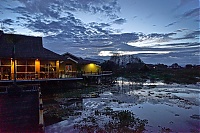 609_Burma_Inle_Lake_ji.jpg