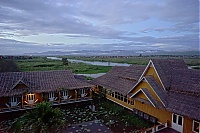 611_Burma_Inle_Lake_ji.jpg