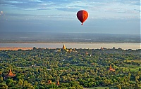 757_Burma_Bagan_ji_ji.jpg