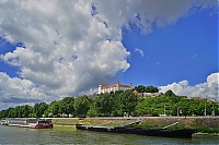 Dateiname=Bratislava_05_ji.jpg
Dateigröße=502KB
Abmessungen: 1600x1068
hinzugefügt am: 28. Dezember 2020 Bratislava_05_ji.jpg