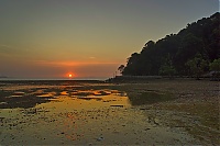 Dateiname=2021_Railay_348_ji.jpg
Dateigröße=1440KB
Abmessungen: 1743x1164
hinzugefügt am: 09. März 2021 2021_Railay_348_ji.jpg